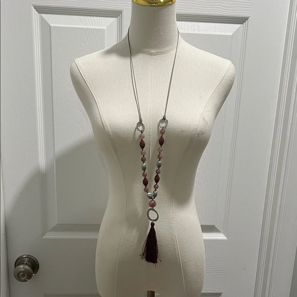 Elegant Adjustable Beaded Necklace with Tassel